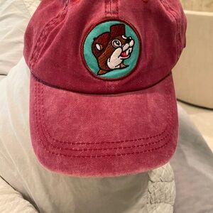 Buc-ees women’s maroon one size fits all adjustable cap
